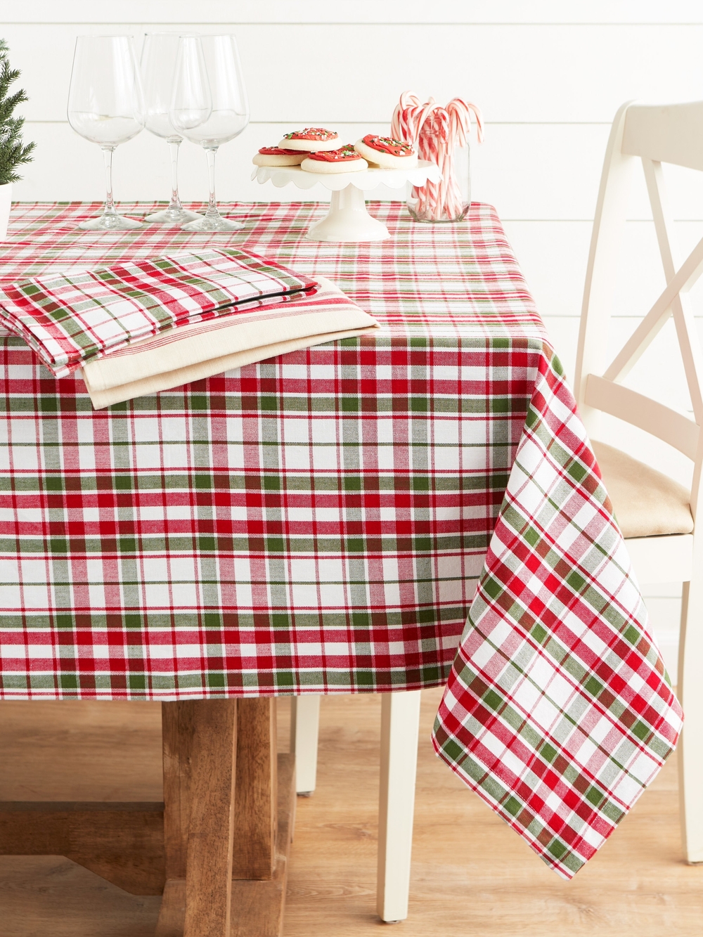 Festive 100% Cotton Red & Green Plaid Tablecloth 52x52in Square